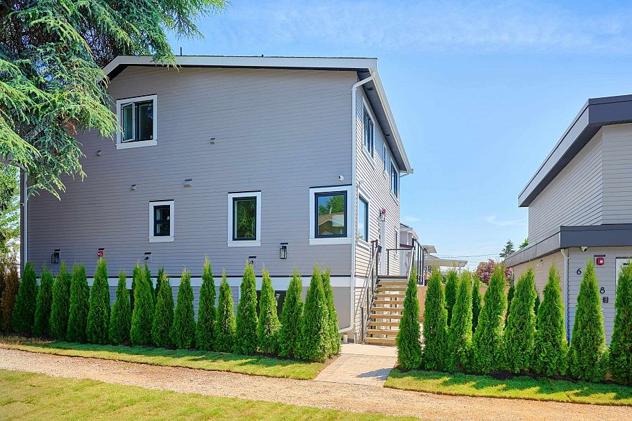 810 E 51st Avenue Vancouver, BC - 1