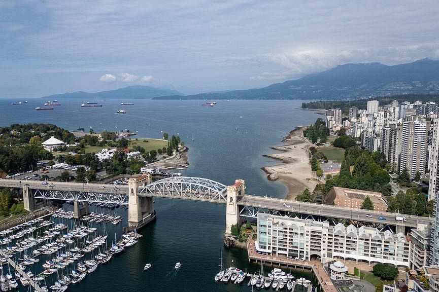 4208 1480 Howe Street Vancouver, BC - 34