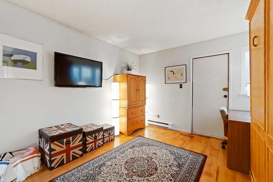 1305 W 8th Avenue Vancouver, BC - 13