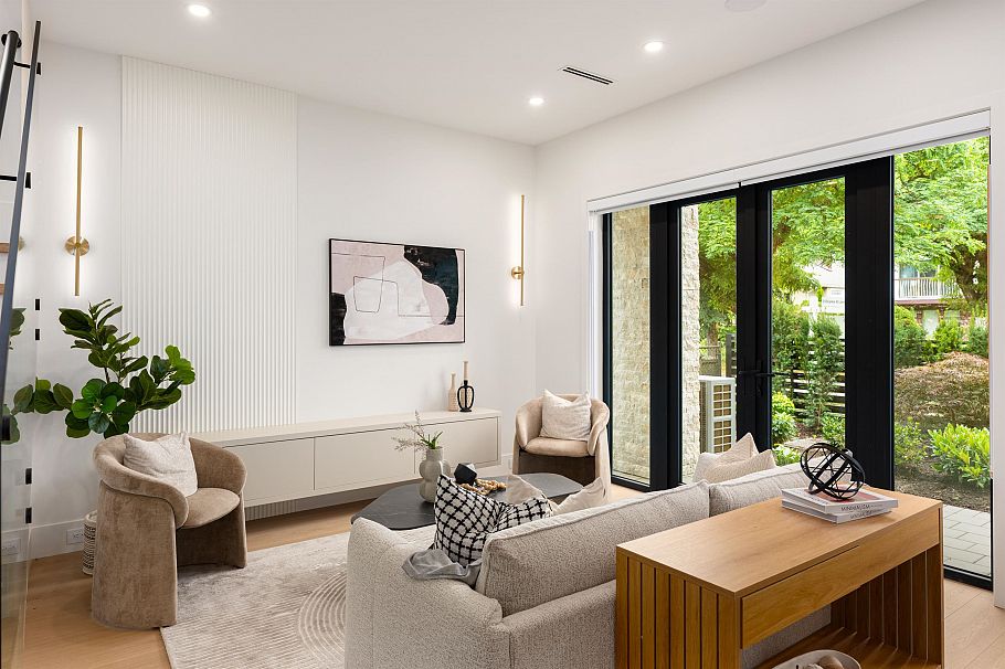 1 3466 Franklin Street Vancouver, BC - 14