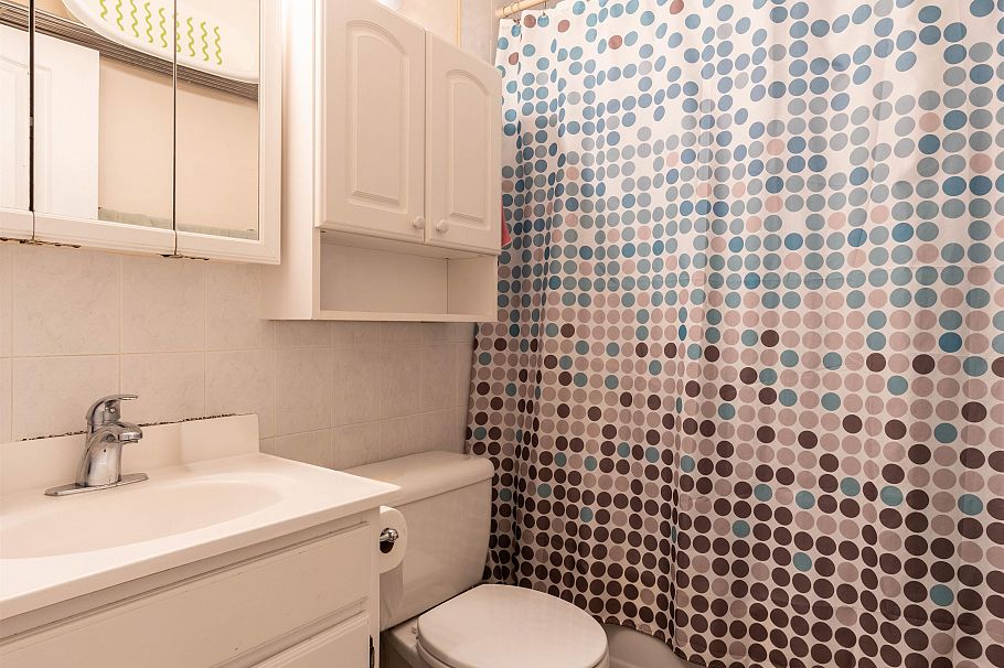 4458 Skeena Street Vancouver, BC - 18