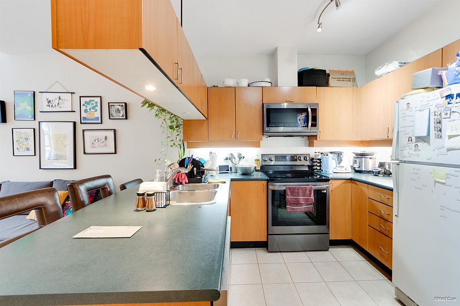 208 188 E 33rd Avenue Vancouver, BC - 9