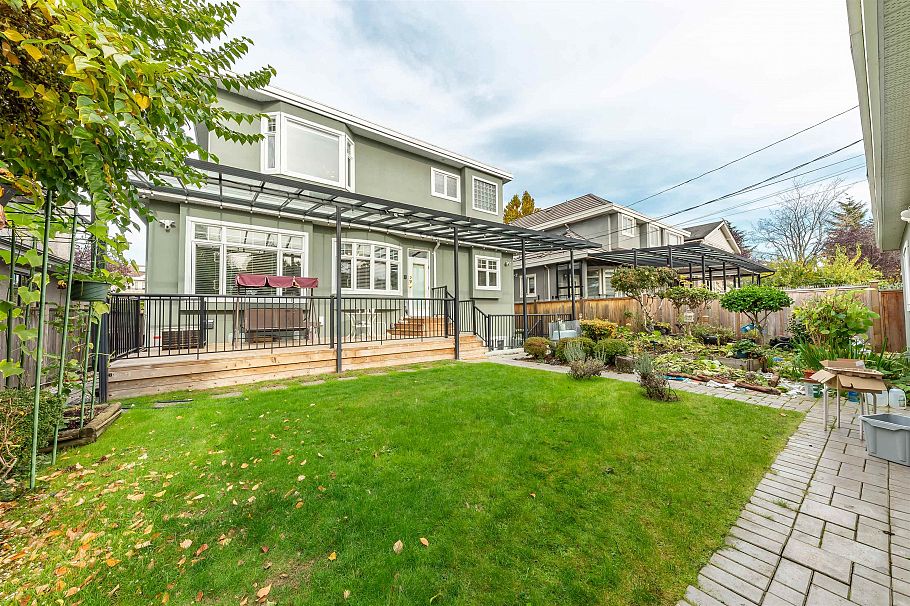 2328 W 22nd Avenue Vancouver, BC - 40