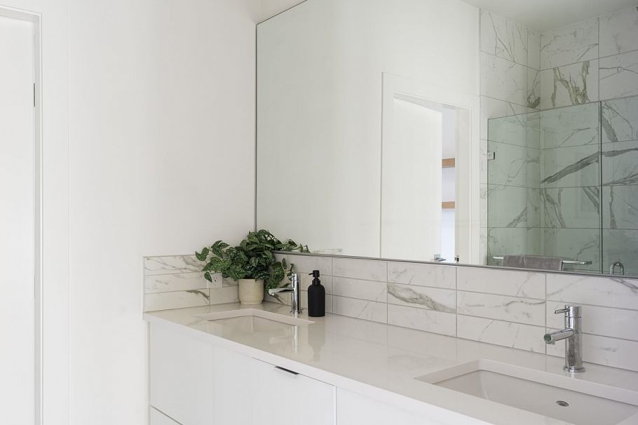 35 3595 Salal Drive North Vancouver, BC - 15