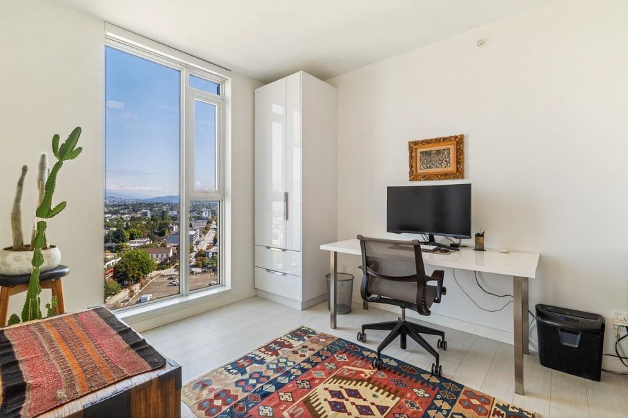 2002 285 E 10th Avenue Vancouver, BC - 16