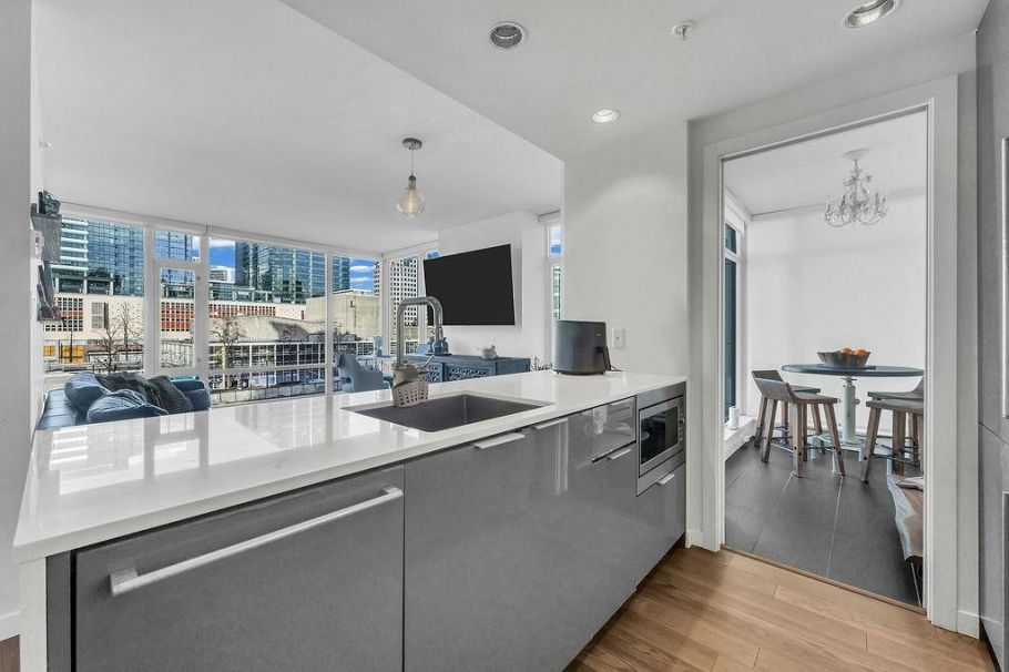 909 161 W Georgia Street Vancouver, BC - 8