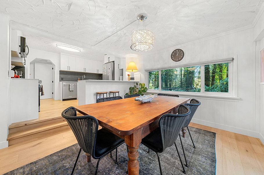 2052 Capilano Road North Vancouver, BC - 14