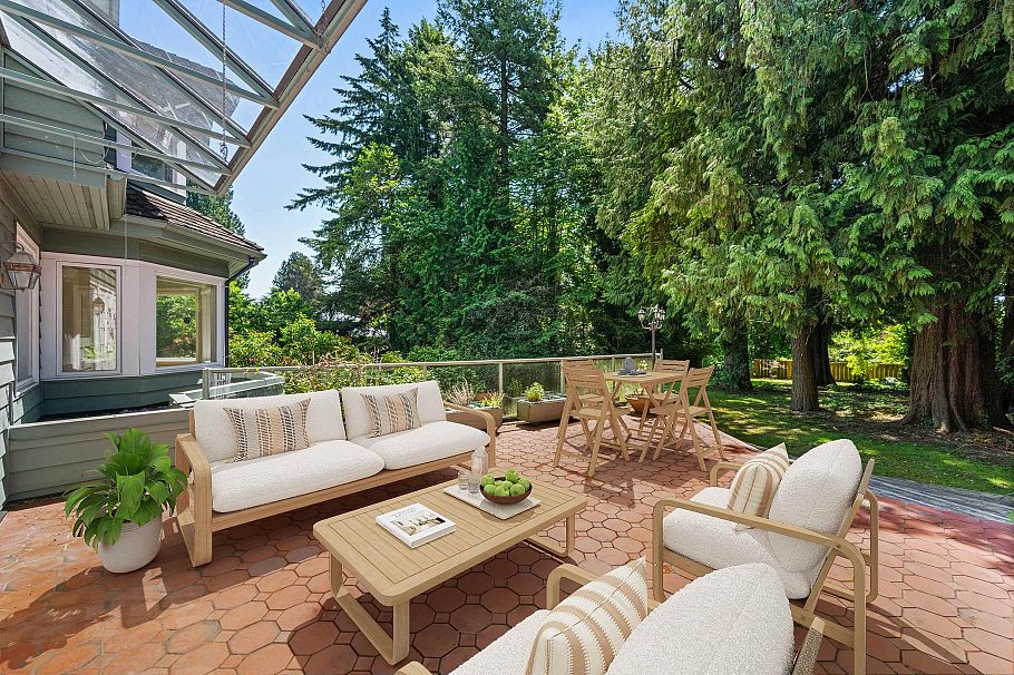 3470 W 43rd Avenue Vancouver, BC - 34