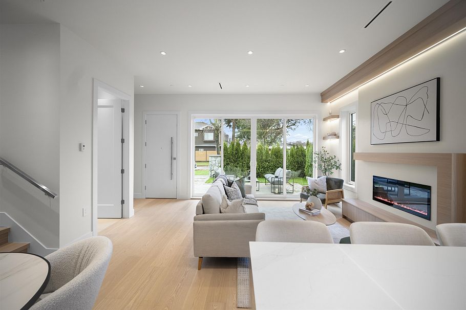 4681 Argyle Street Vancouver, BC - 2