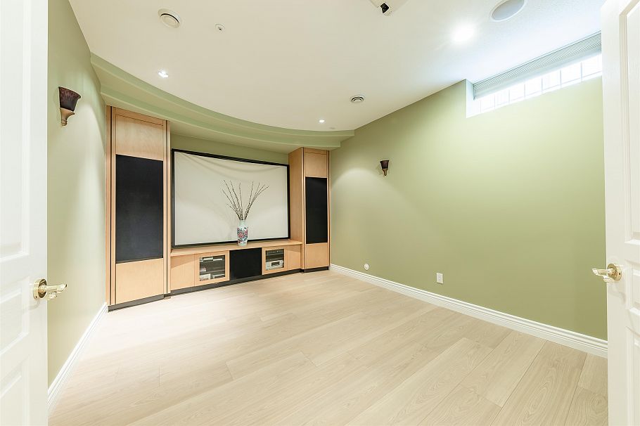 2328 W 22nd Avenue Vancouver, BC - 33