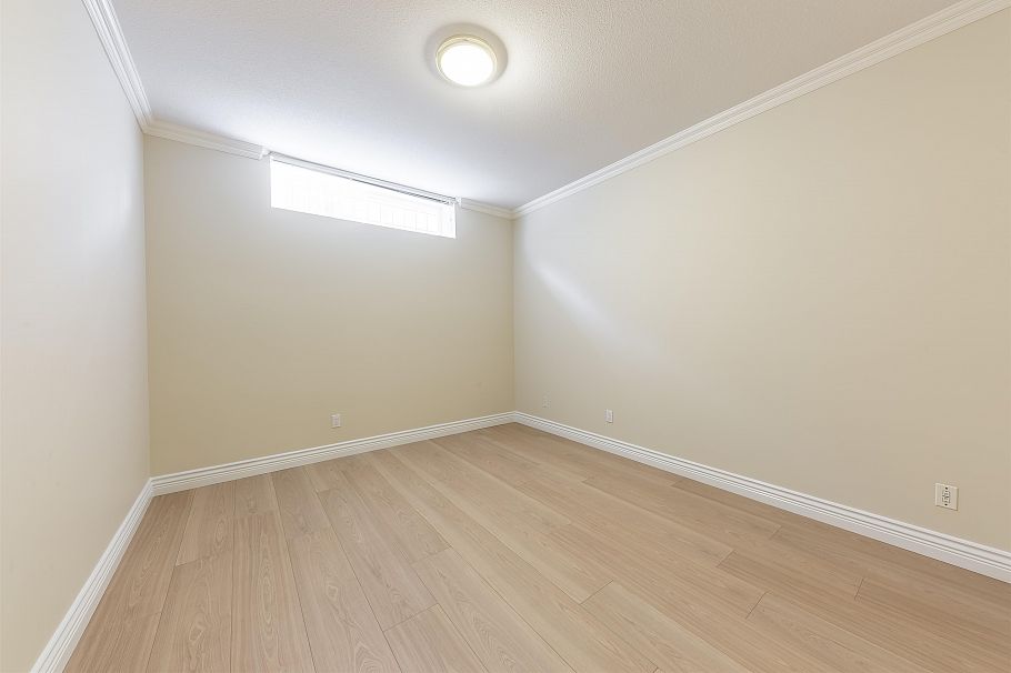 2328 W 22nd Avenue Vancouver, BC - 37