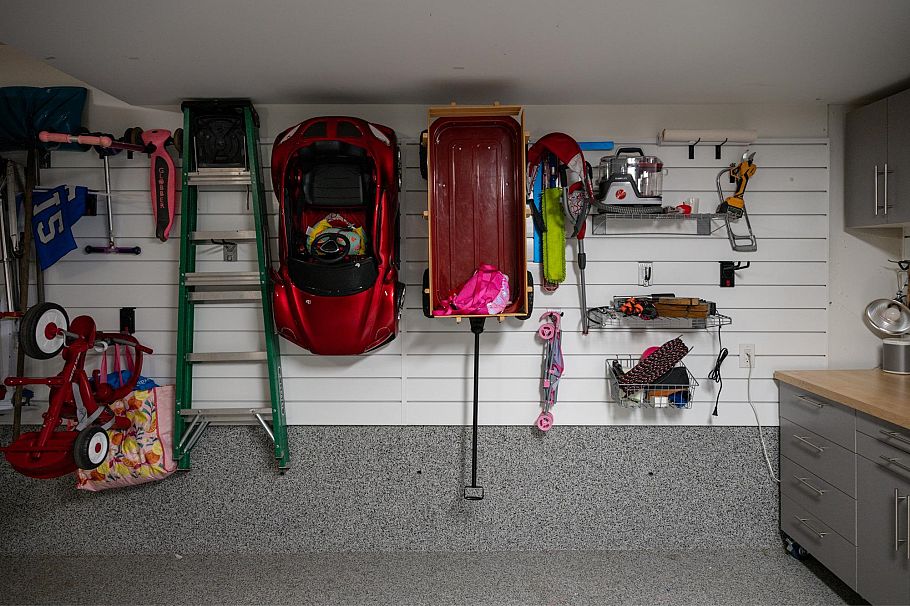 35 3595 Salal Drive North Vancouver, BC - 24