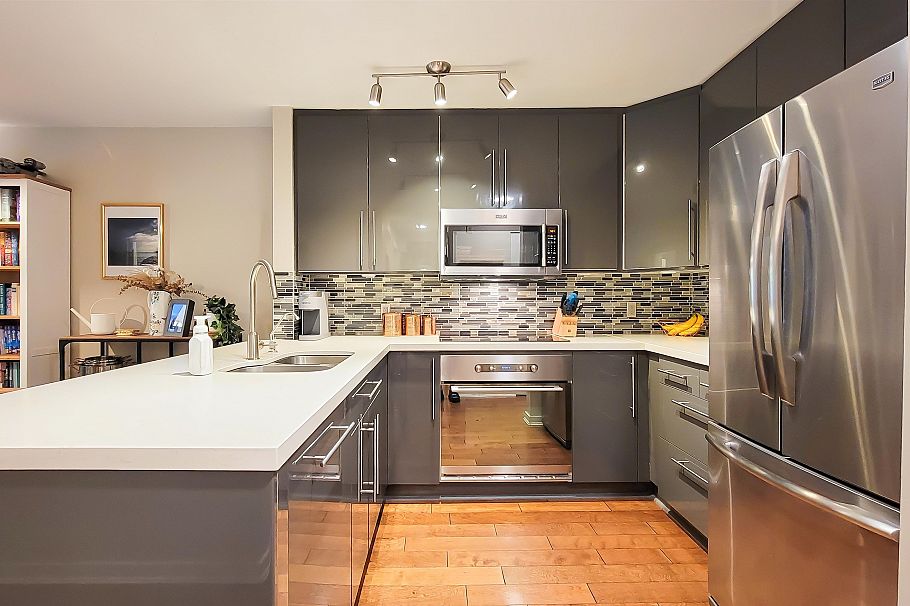 214 3038 Kent Avenue South E Vancouver, BC - 10
