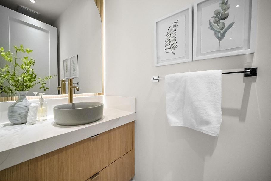 1671 E 31st Avenue Vancouver, BC - 9