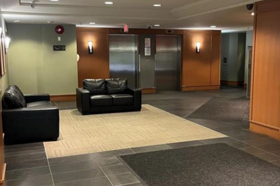 317 1633 Mackay Avenue North Vancouver, BC - 4