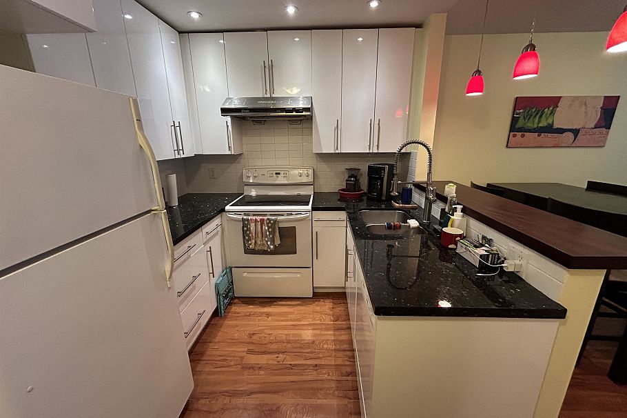 209 1705 Nelson Street Vancouver, BC - 11