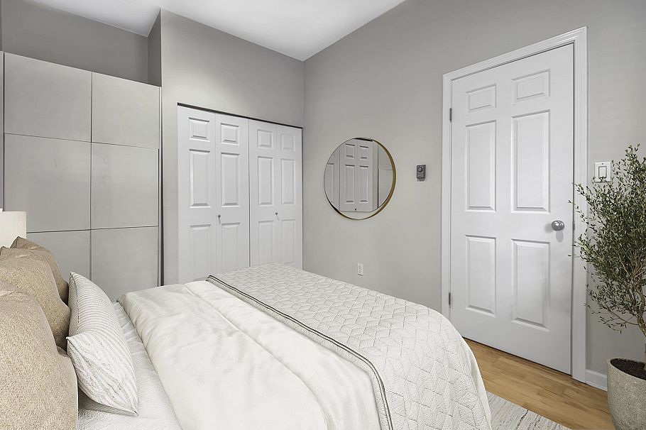 G 1215 W 7th Avenue Vancouver, BC - 25