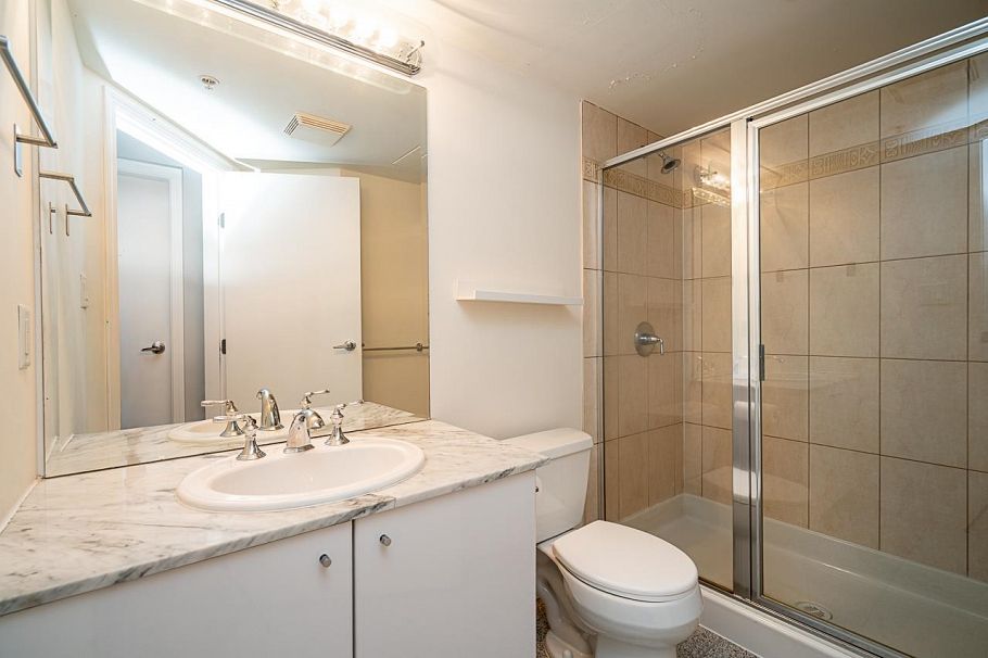 TH6 168 E Esplanade Avenue North Vancouver, BC - 22