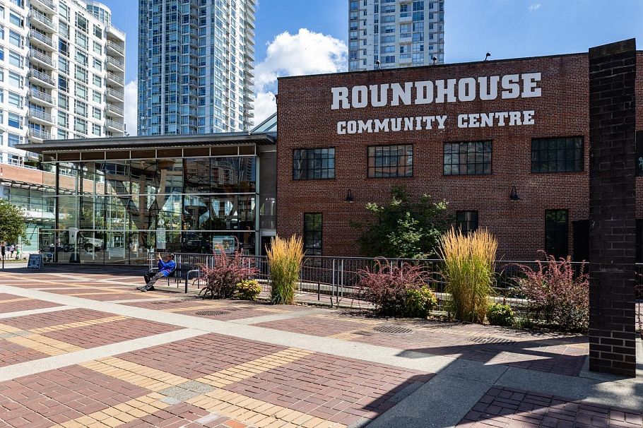 303 212 Davie Street Vancouver, BC - 29