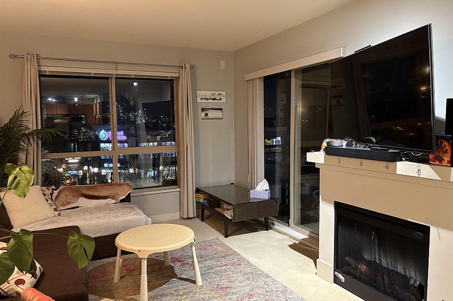 317 1633 Mackay Avenue North Vancouver, BC - 17