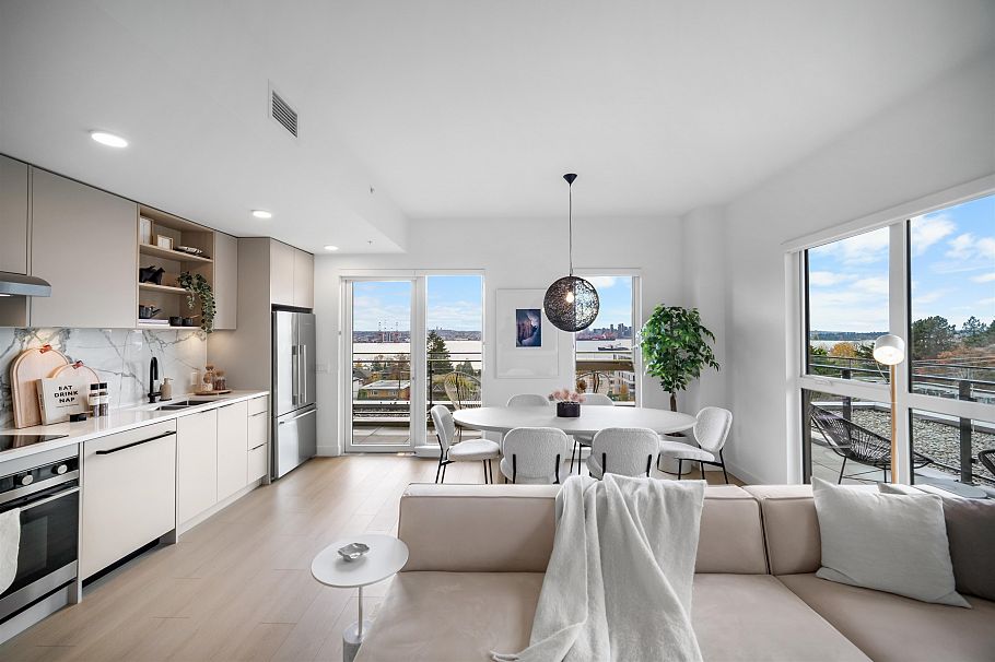 501 422 E 3rd Street North Vancouver, BC - 1