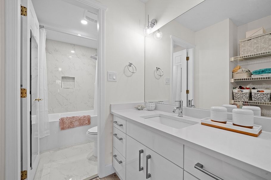 204 1528 Bowser Avenue North Vancouver, BC - 13