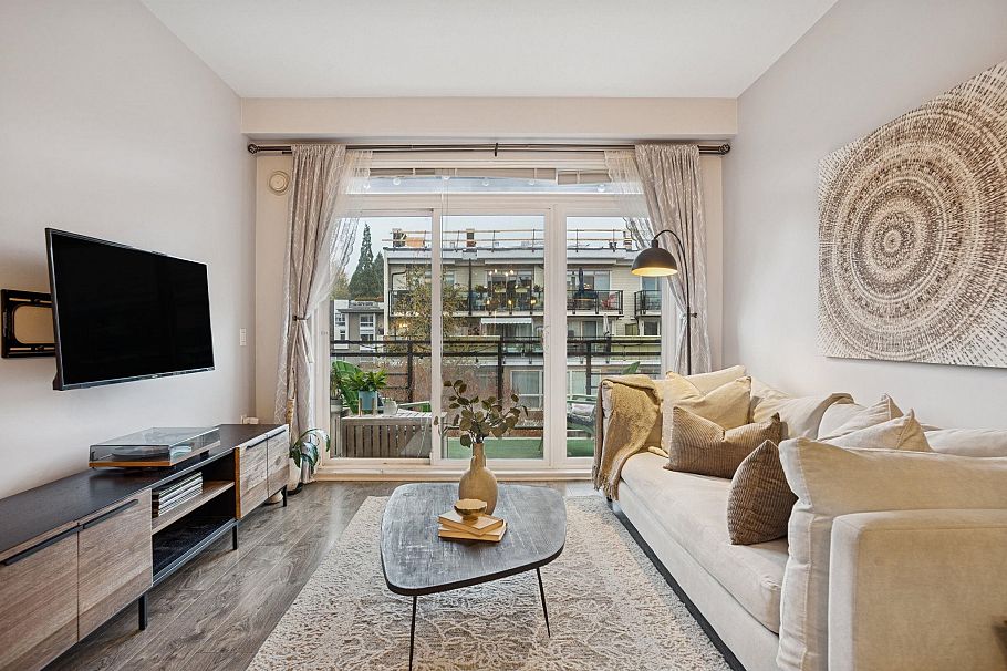 303 733 W 14 Street North Vancouver, BC - 5