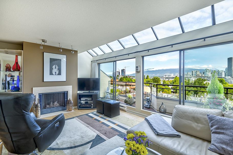 G 1215 W 7th Avenue Vancouver, BC - 7