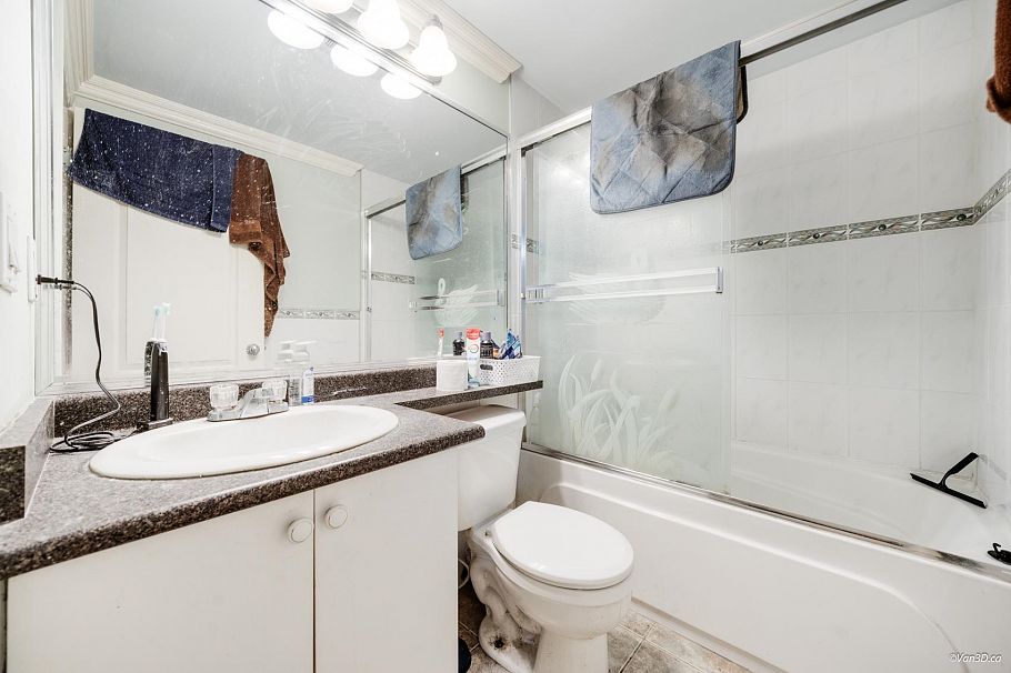 3559 Worthington Drive Vancouver, BC - 30