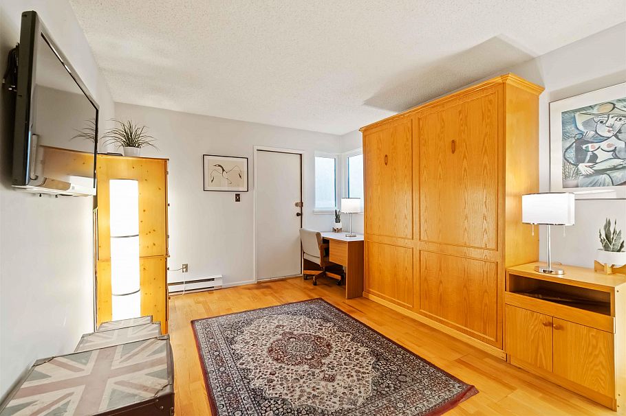 1305 W 8th Avenue Vancouver, BC - 12