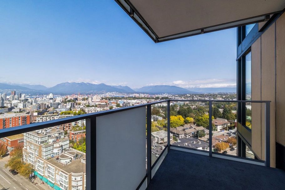 2002 285 E 10th Avenue Vancouver, BC - 14