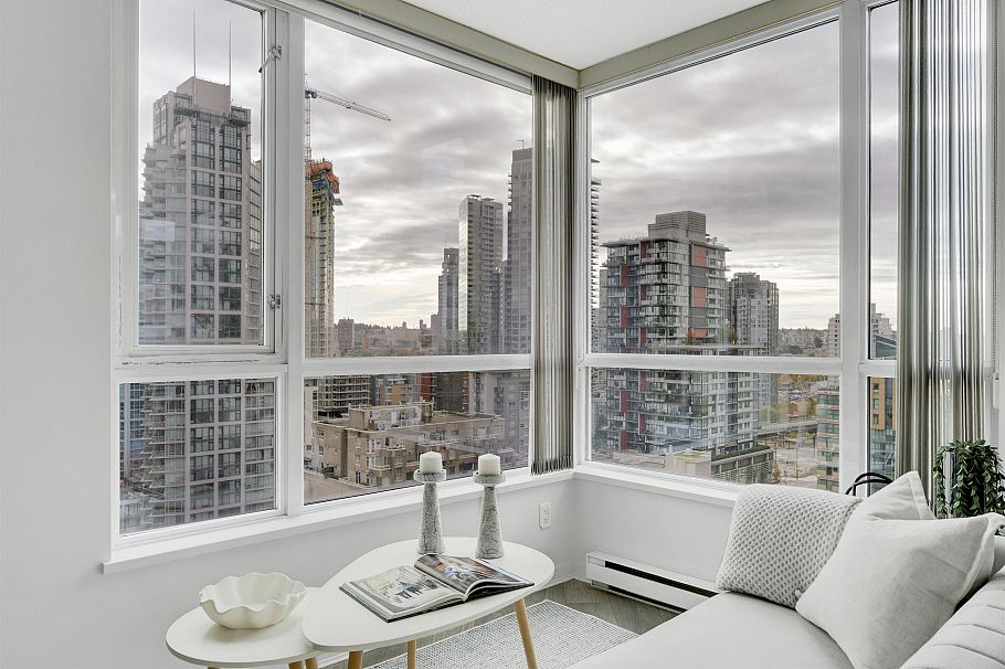 1507 1212 Howe Street Vancouver, BC - 17