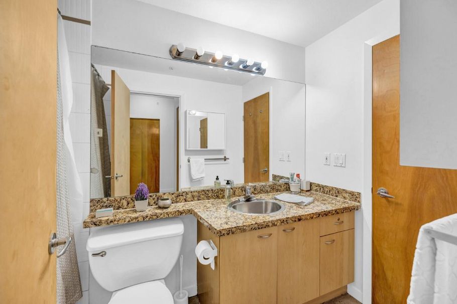 209 2228 Marstrand Avenue Vancouver, BC - 18