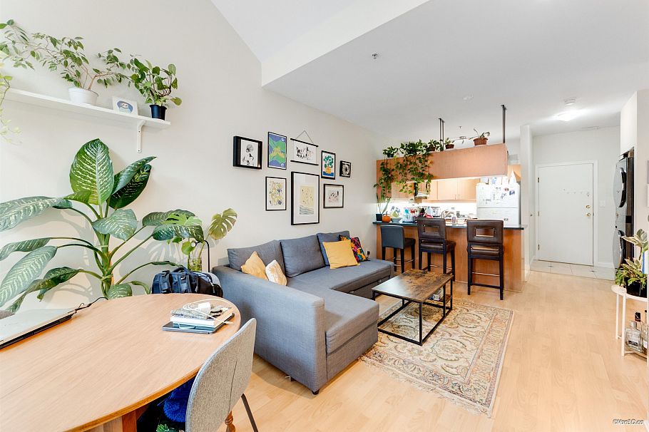 208 188 E 33rd Avenue Vancouver, BC - 5