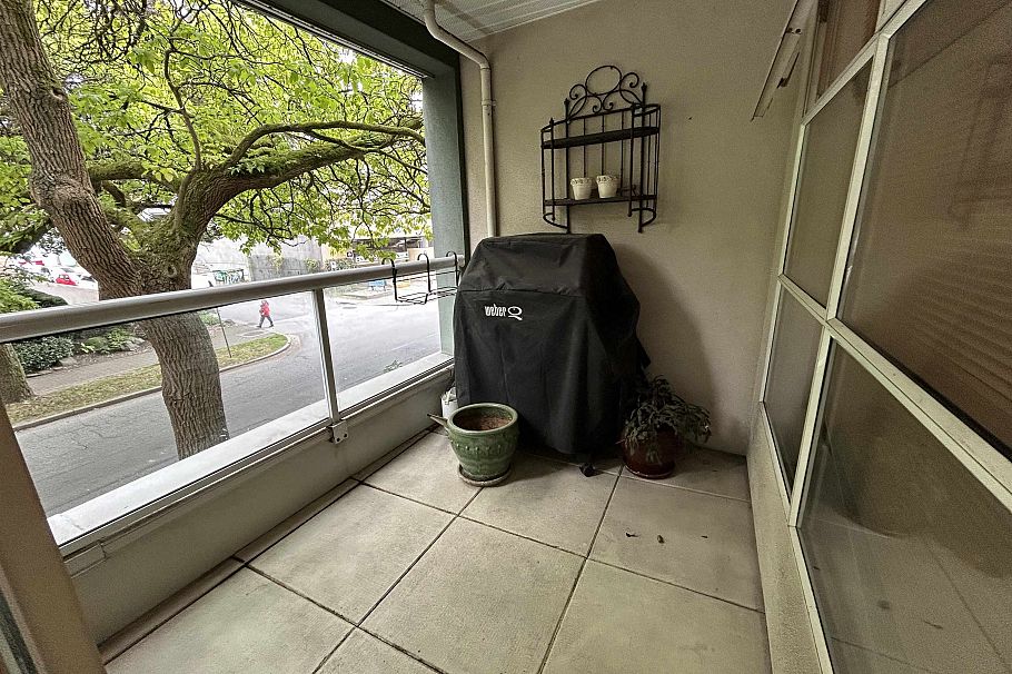 209 1705 Nelson Street Vancouver, BC - 5