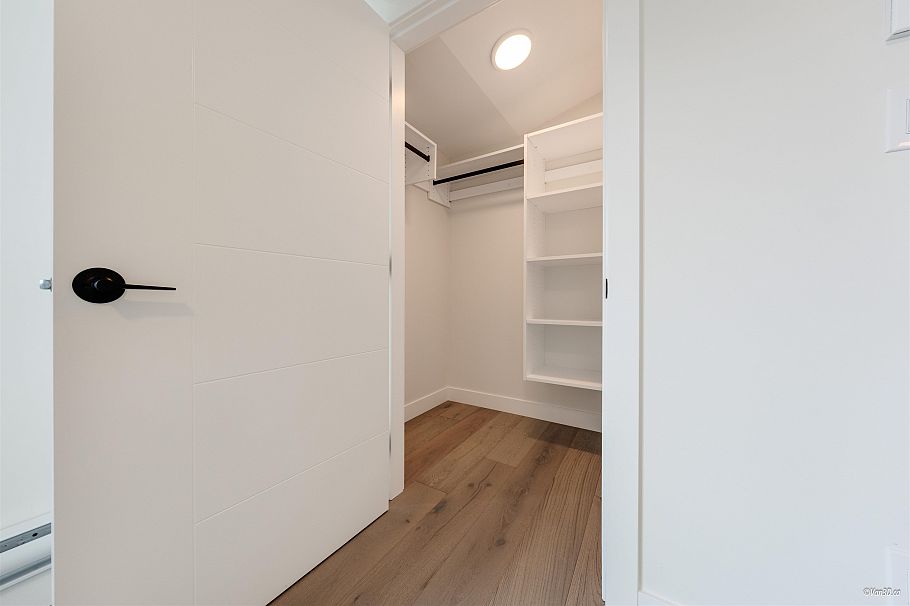 203 5092 Slocan Street Vancouver, BC - 19