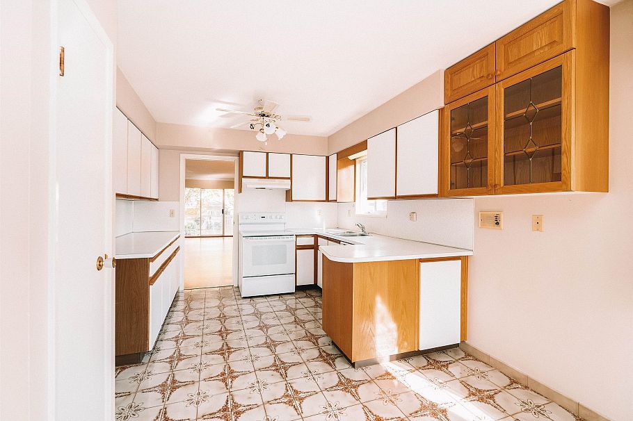 2618 W 15th Avenue Vancouver, BC - 11