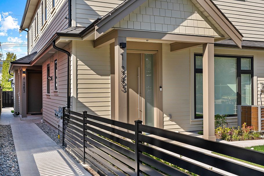 1 2253 Grant Street Vancouver, BC - 2