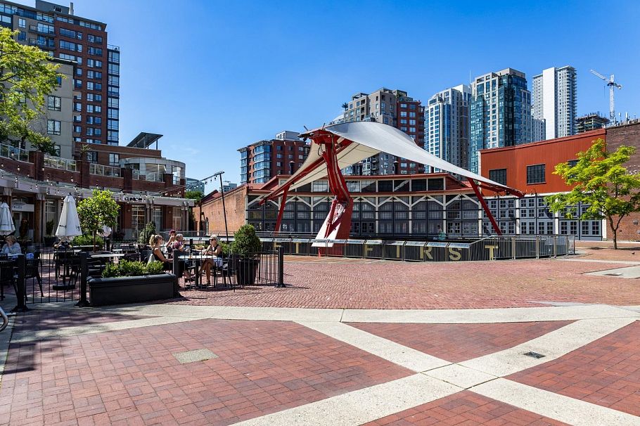 303 212 Davie Street Vancouver, BC - 27