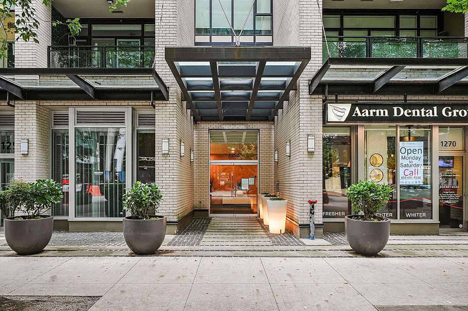 204 1252 Hornby Street Vancouver, BC - 2