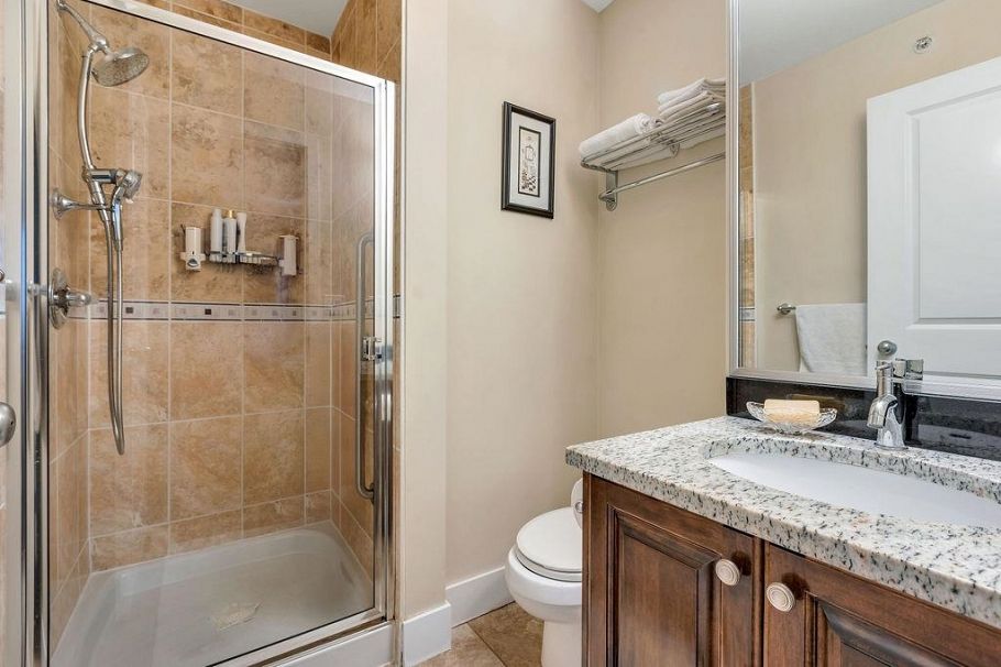 8787 Oak Street Vancouver, BC - 10