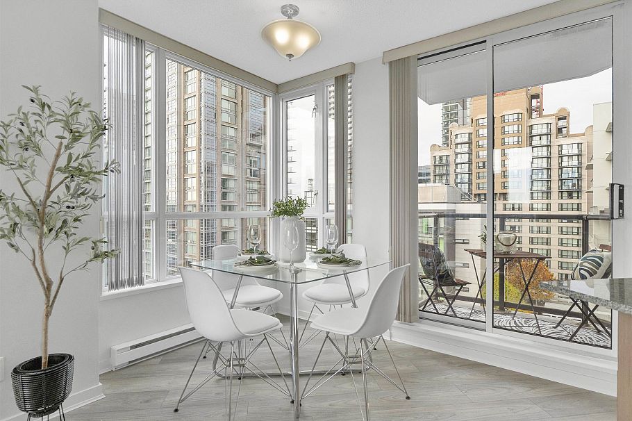 1507 1212 Howe Street Vancouver, BC - 16