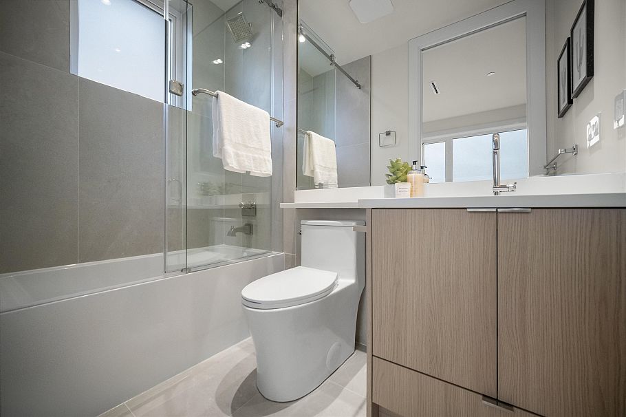 1671 E 31st Avenue Vancouver, BC - 13