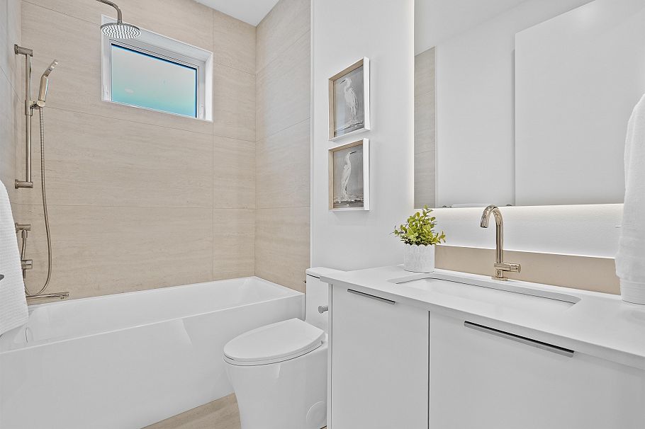 1 2253 Grant Street Vancouver, BC - 31