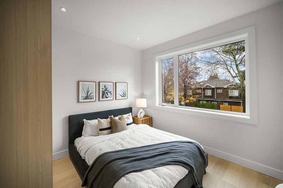 4681 Argyle Street Vancouver, BC - 9