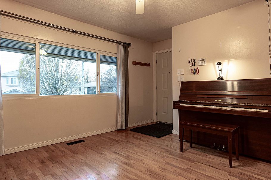 4458 Skeena Street Vancouver, BC - 4