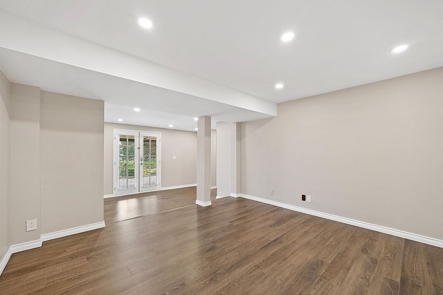 1137 Cloverley Street North Vancouver, BC - 19