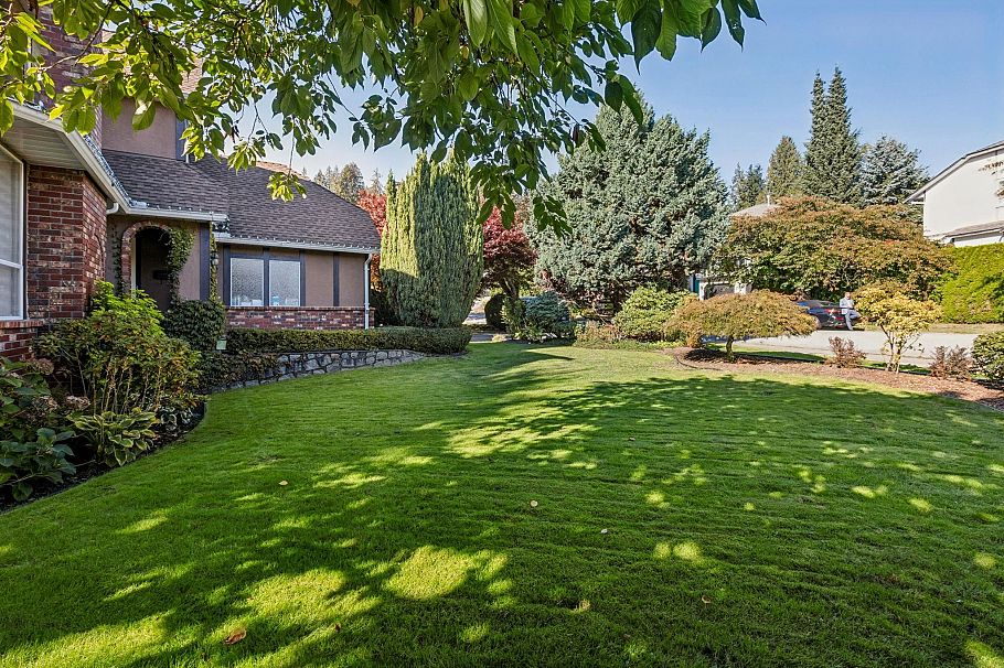 2890 Tempe Knoll Drive North Vancouver, BC - 6