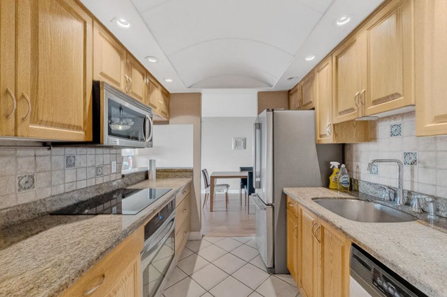 1106 6595 Willingdon Avenue Burnaby, BC - 6