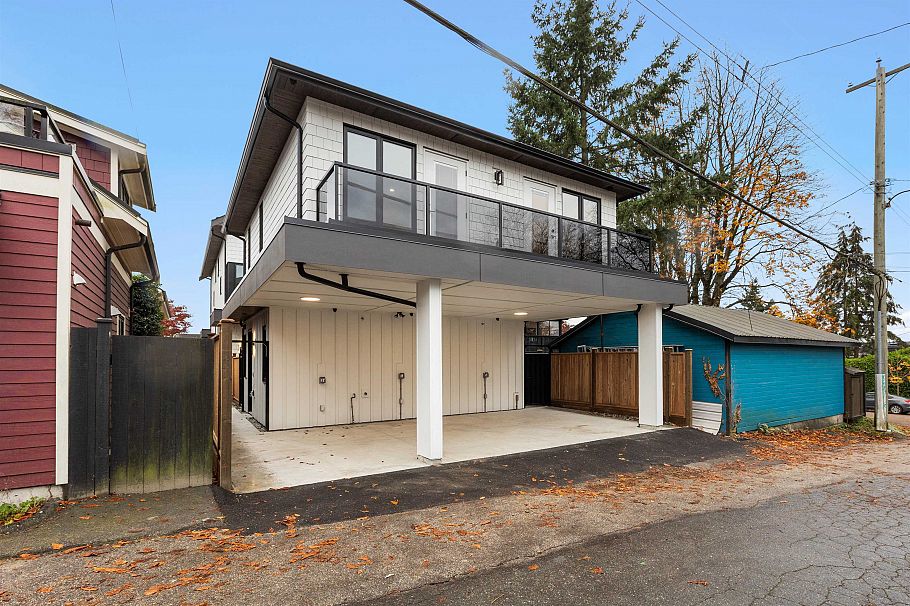 2609 Dundas Street Vancouver, BC - 18